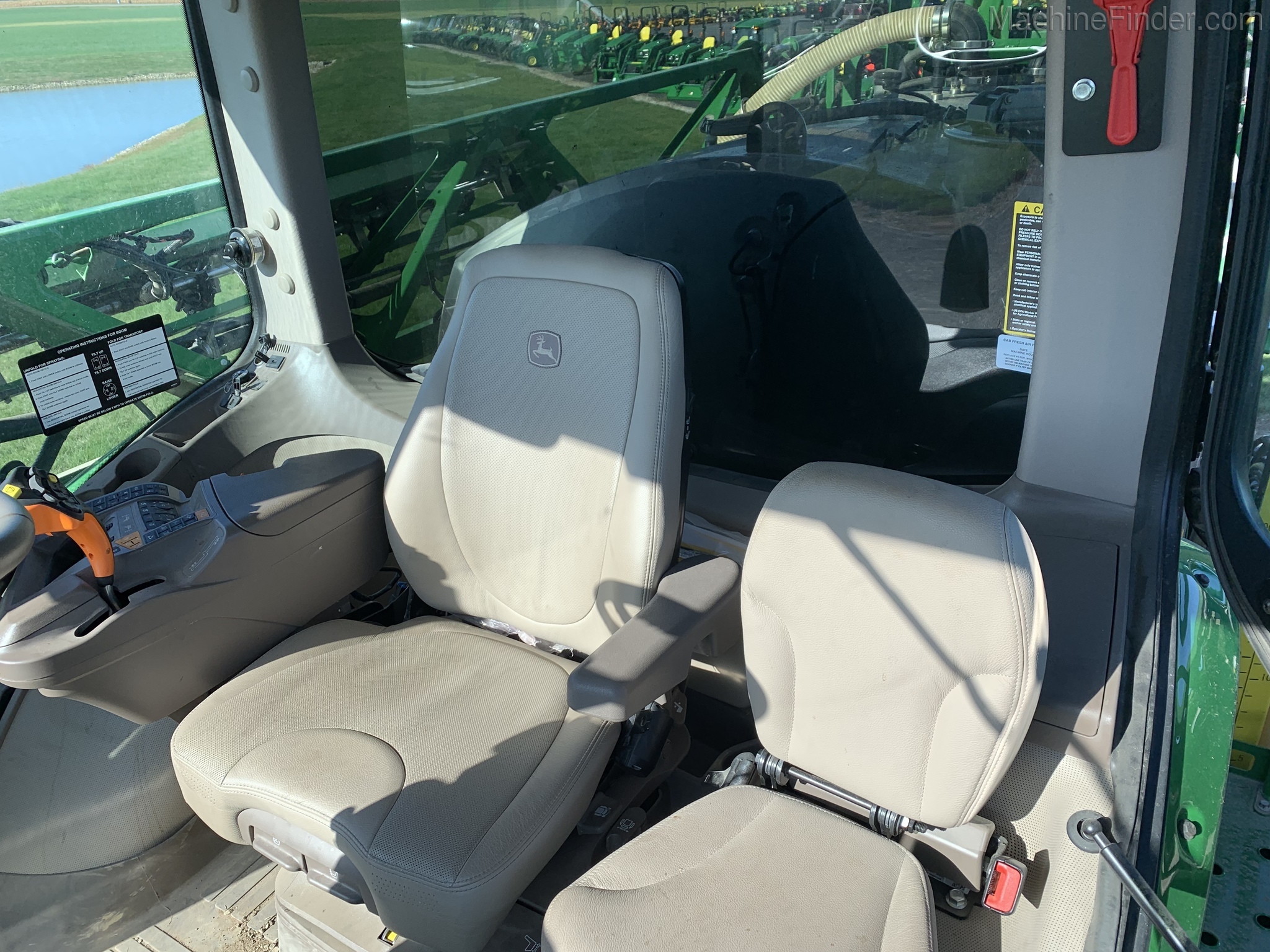 2019 John Deere R4030 Image 18