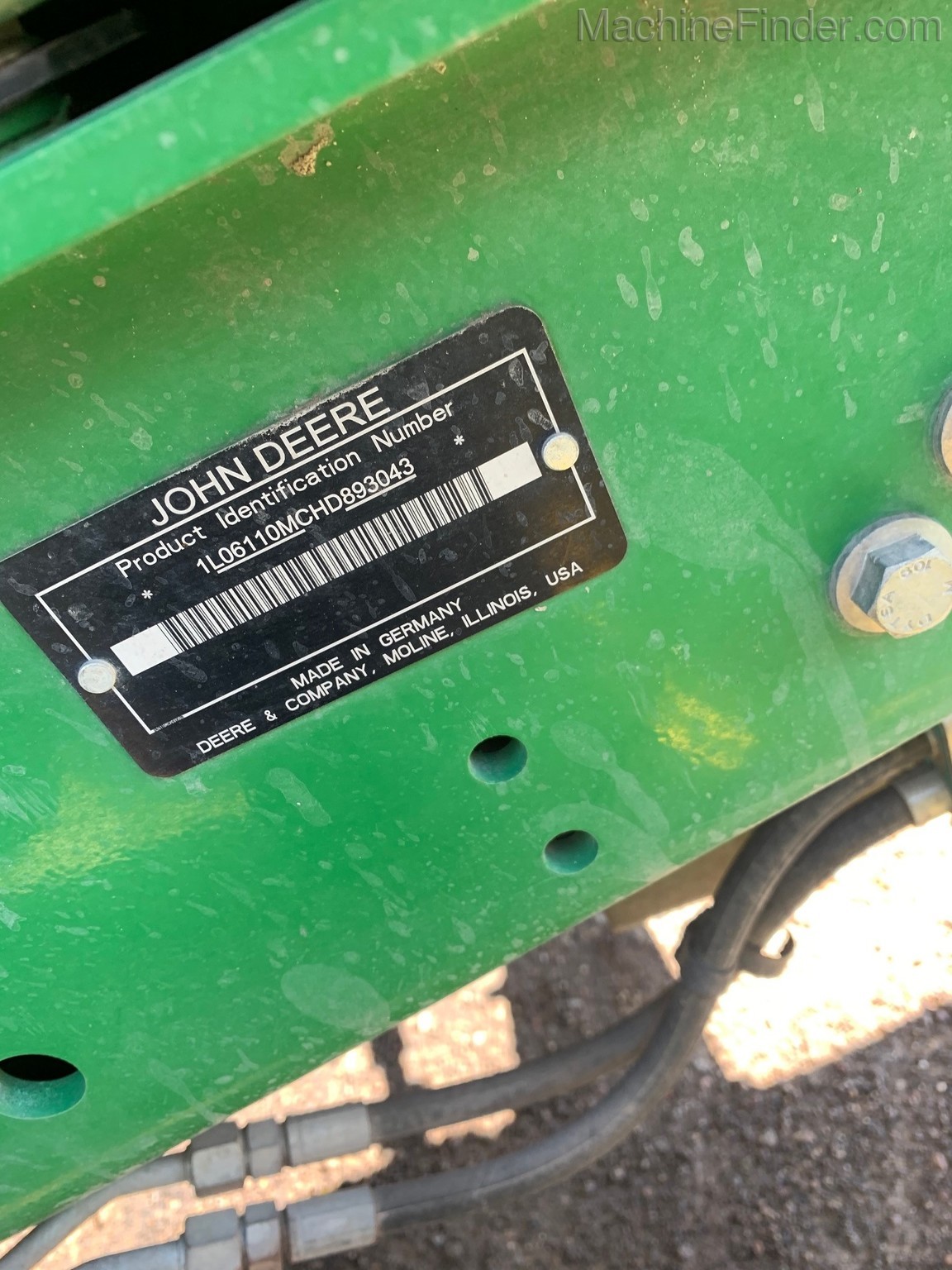 2017 John Deere 6110M Image 6