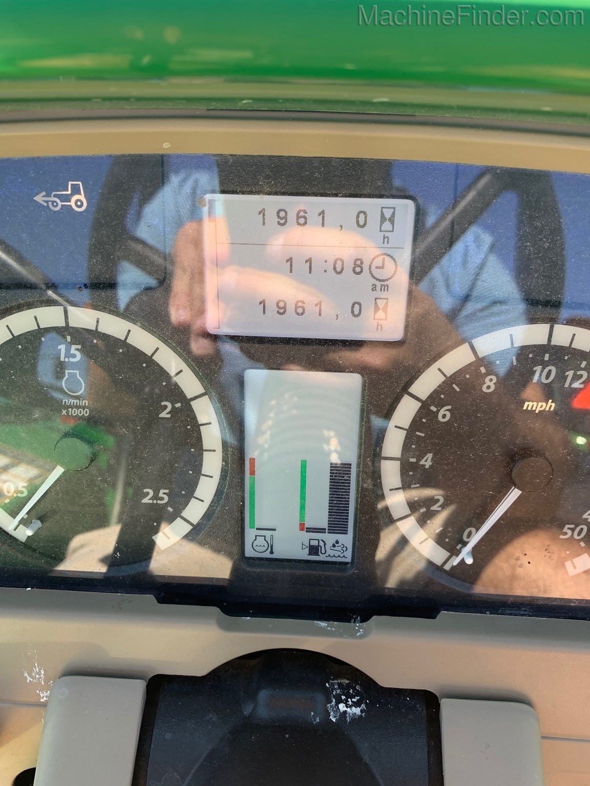 2017 John Deere 6110M Image 5