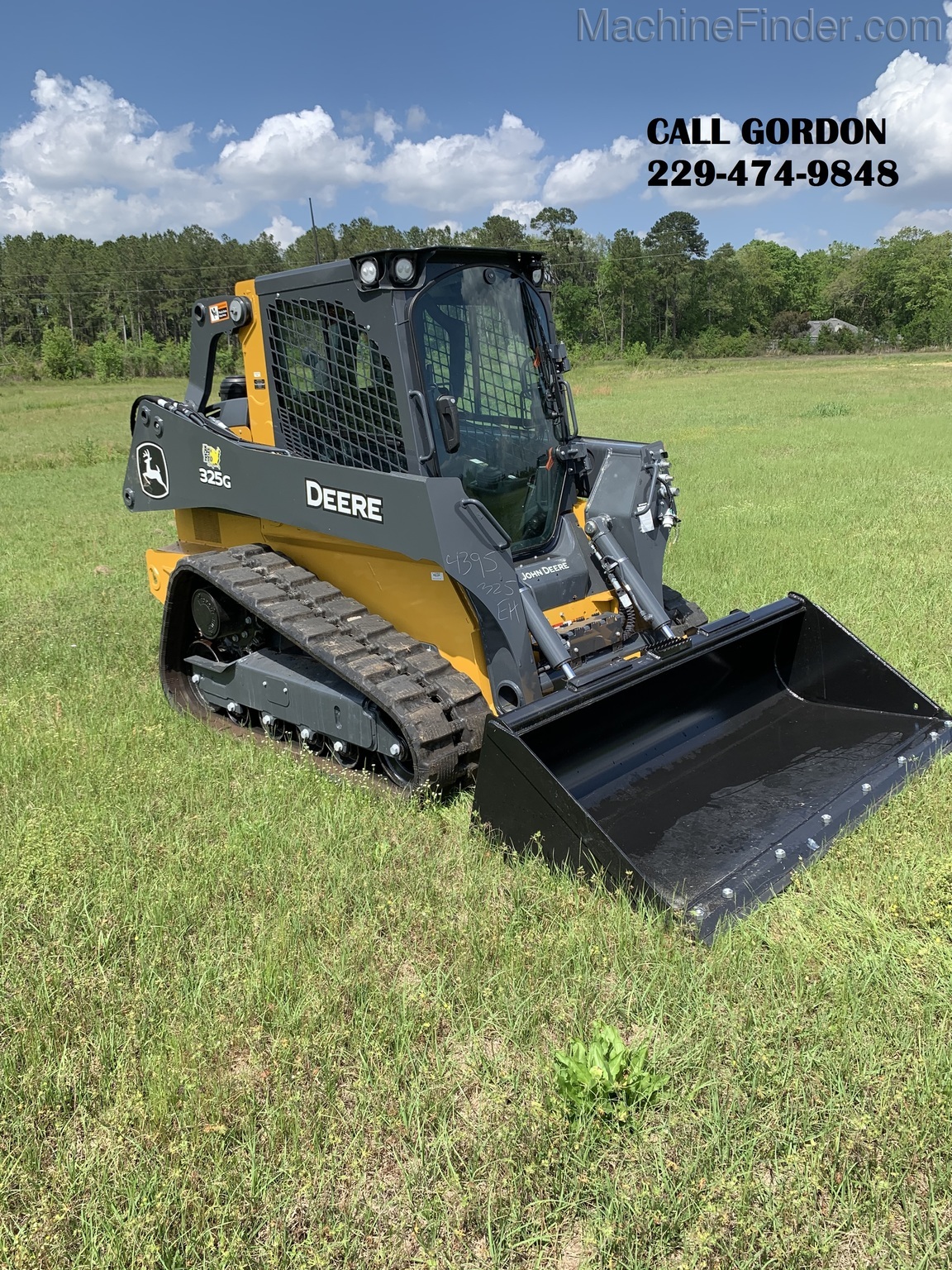 2020 John Deere 325G Image 1