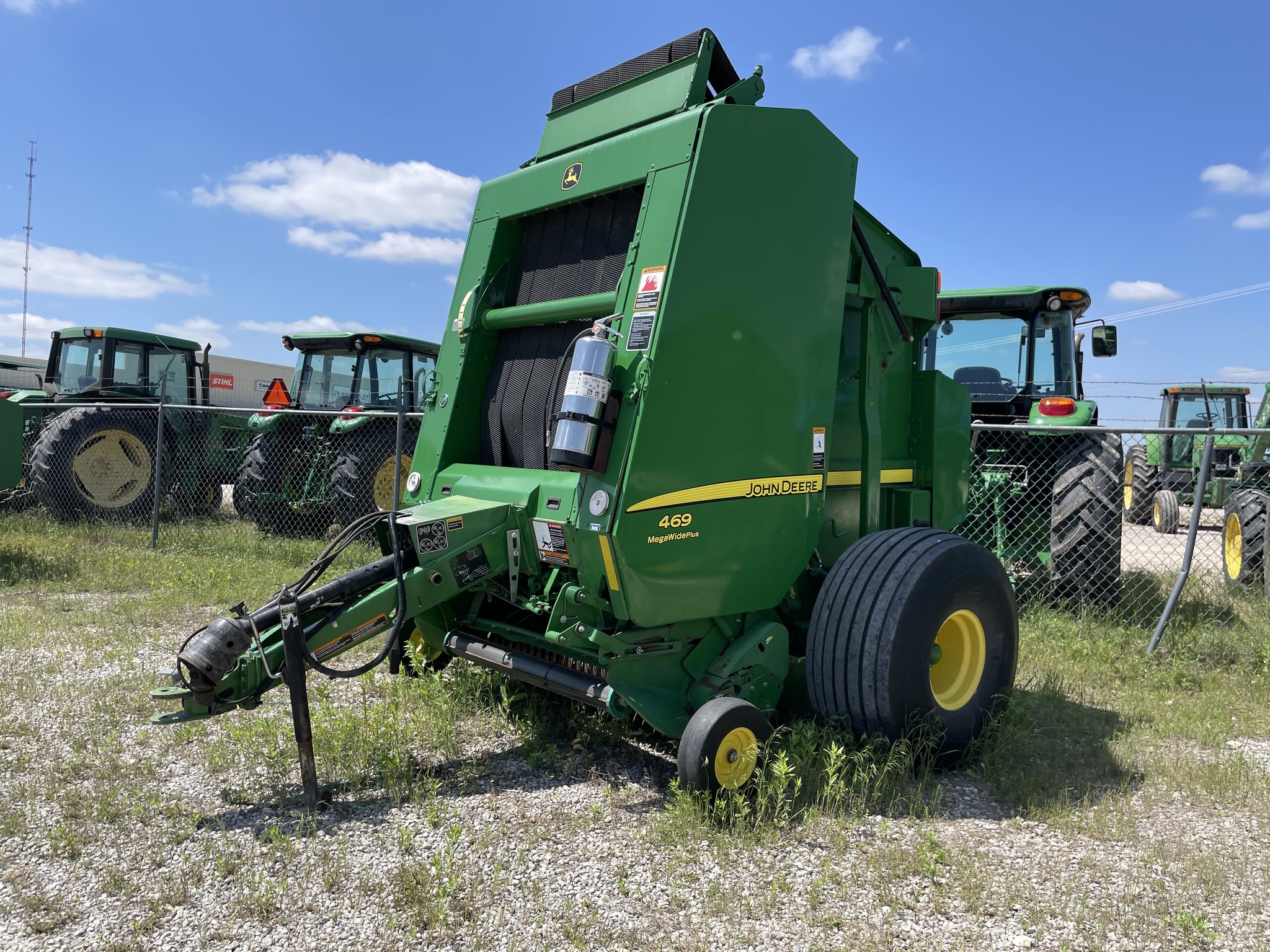 2015 John Deere 469 Image 2