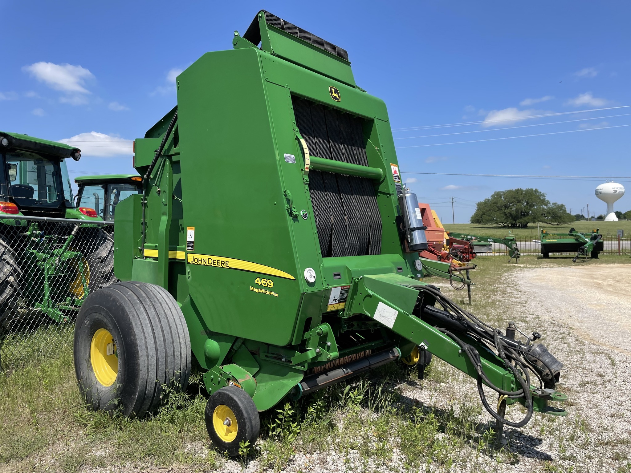 2015 John Deere 469 Image 1