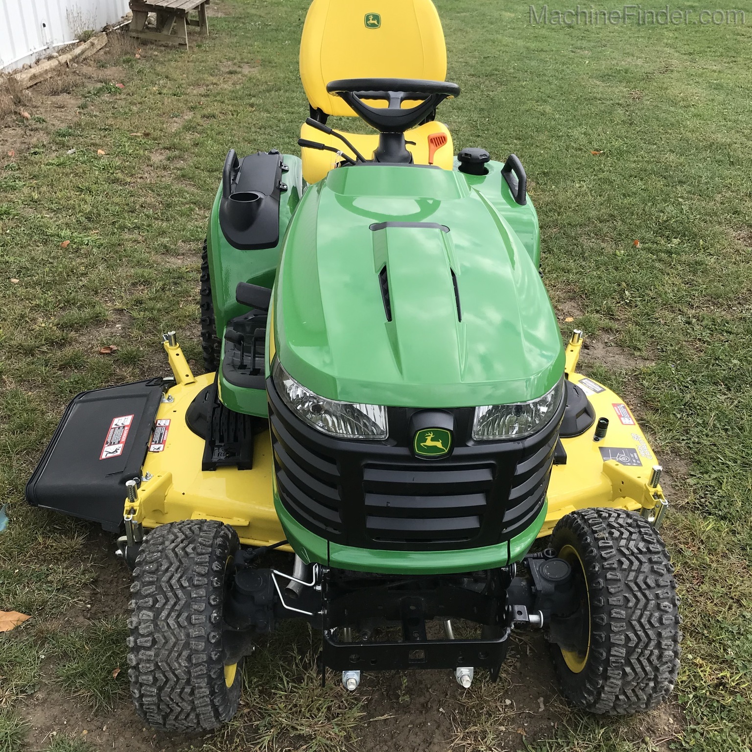 2020 John Deere X738 Image 4