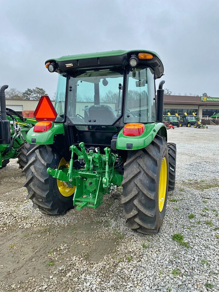 2023 John Deere 5075E Image 3
