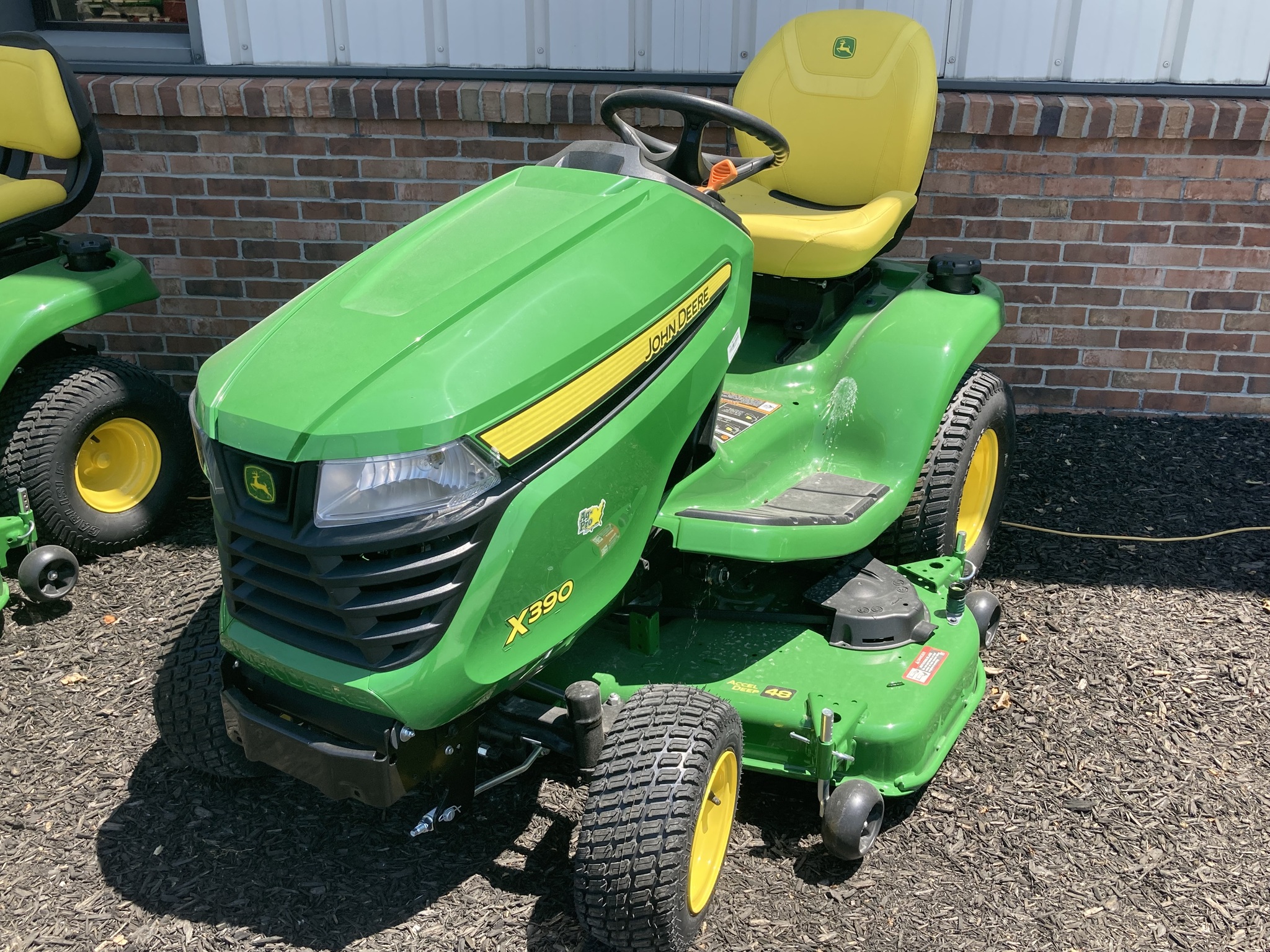 2023 John Deere X390 Lawn & Garden Tractors Tiffin, OH