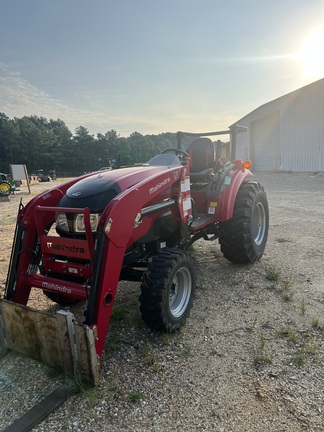 2022 Mahindra 1640 Photo 5