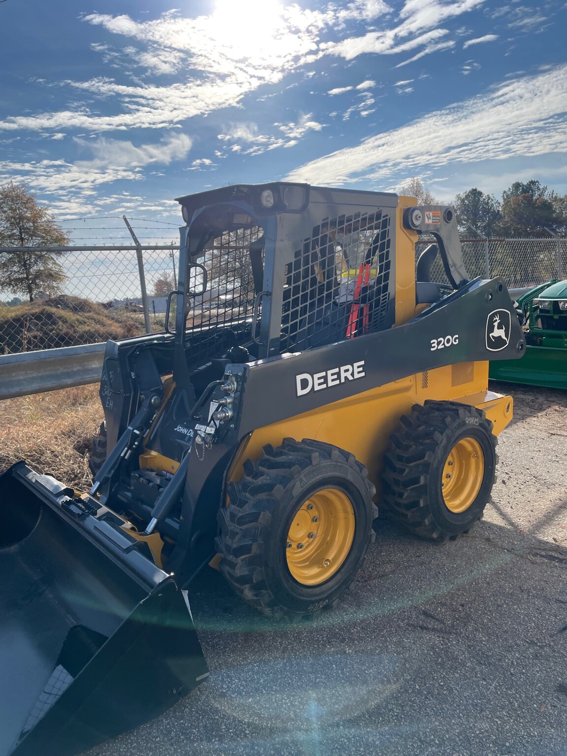 2023 John Deere 320G Image 4