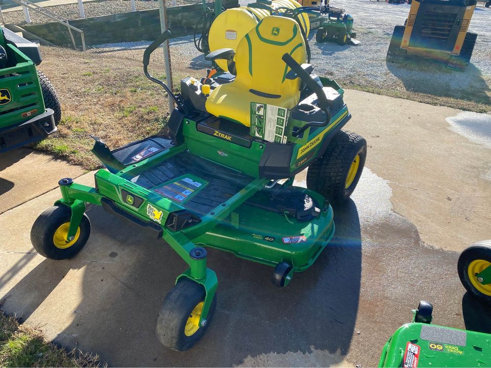 2024 John Deere Z330R Image 1