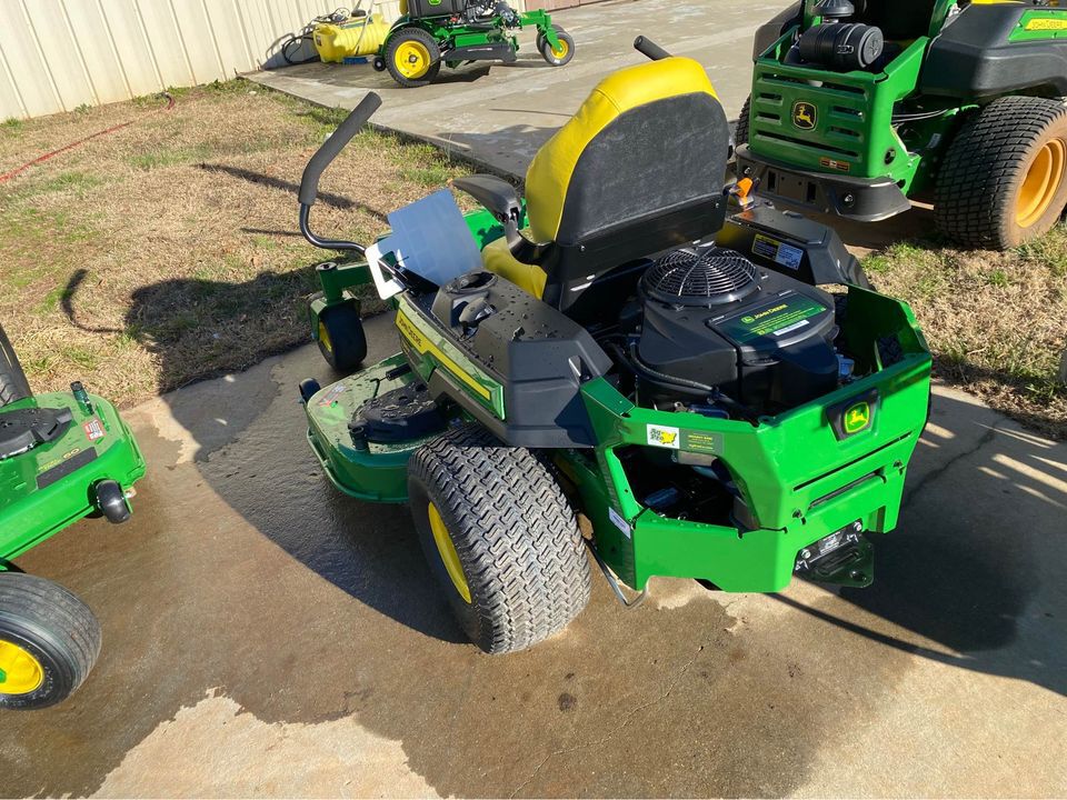 2024 John Deere Z330R Image 3