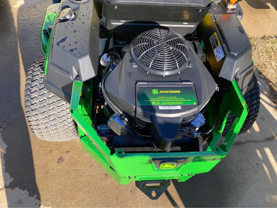 2024 John Deere Z330R Image 4