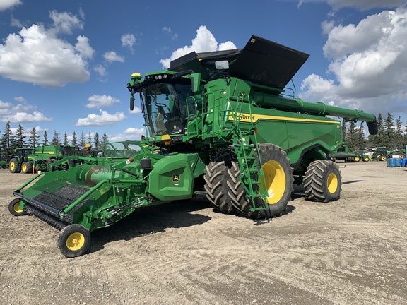 Photo of 2022 John Deere X9 1100