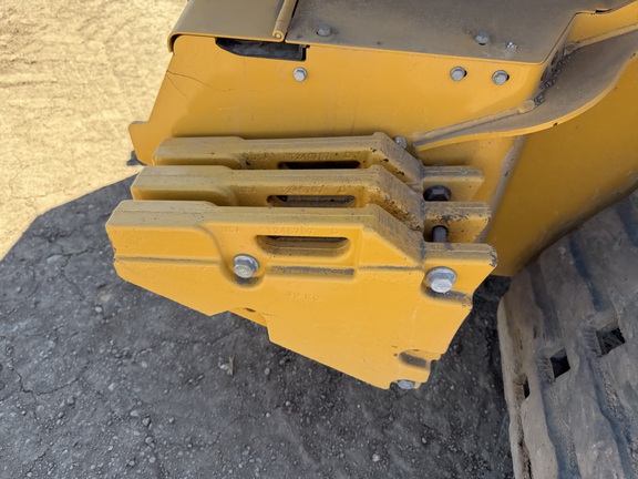 2023 John Deere 333G - Photo14