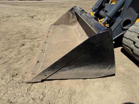 2023 John Deere 333G - Photo18