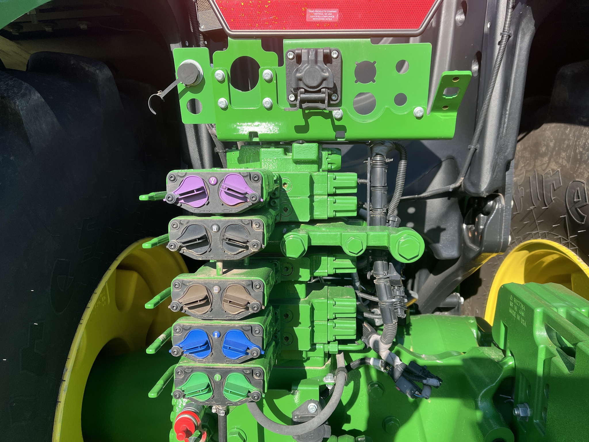  2022 John Deere 9R 590 at Heritage Tractor in Geneseo, IL
