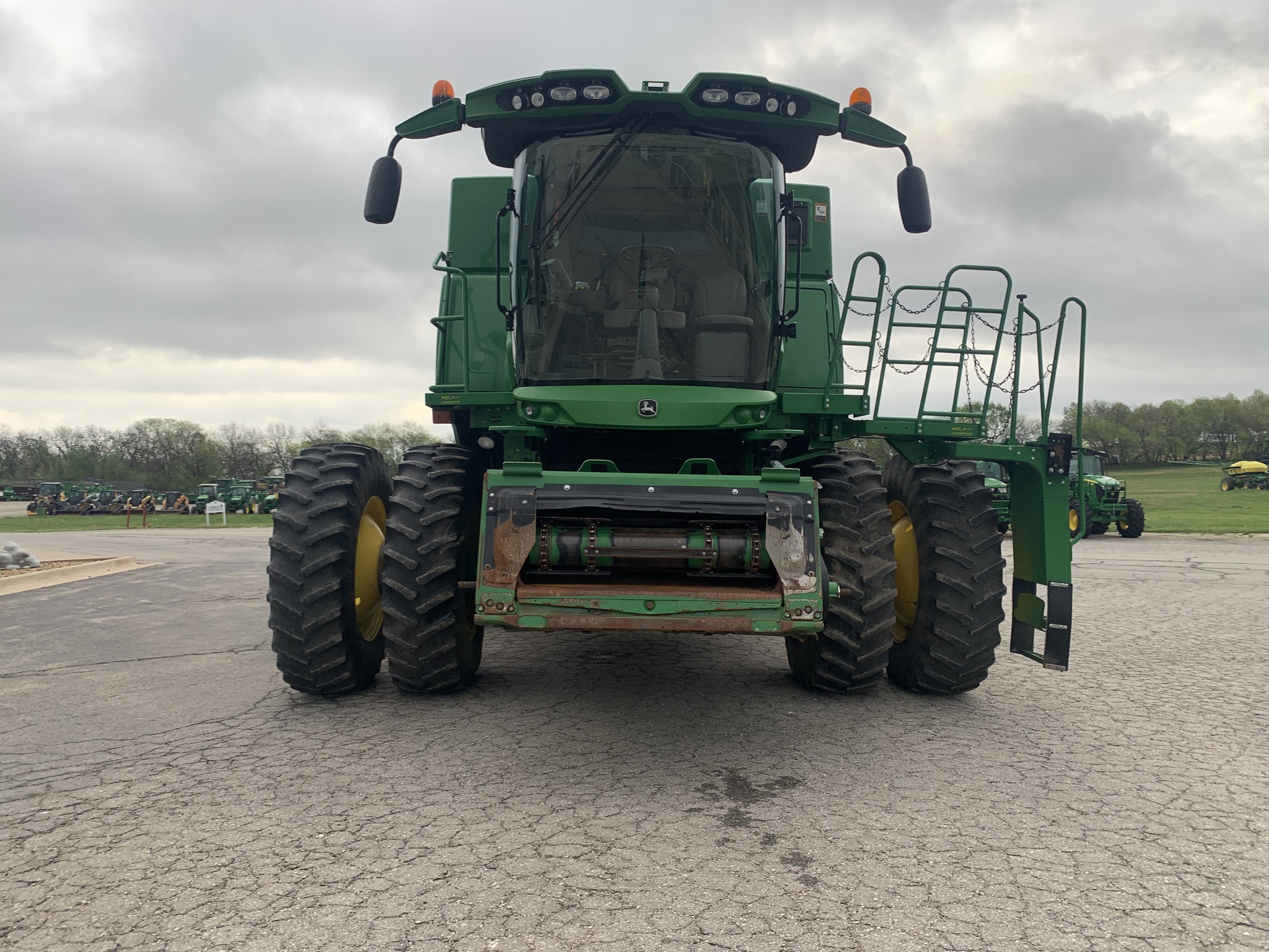  2015 John Deere S680 at Heritage Tractor in Baldwin City, KS