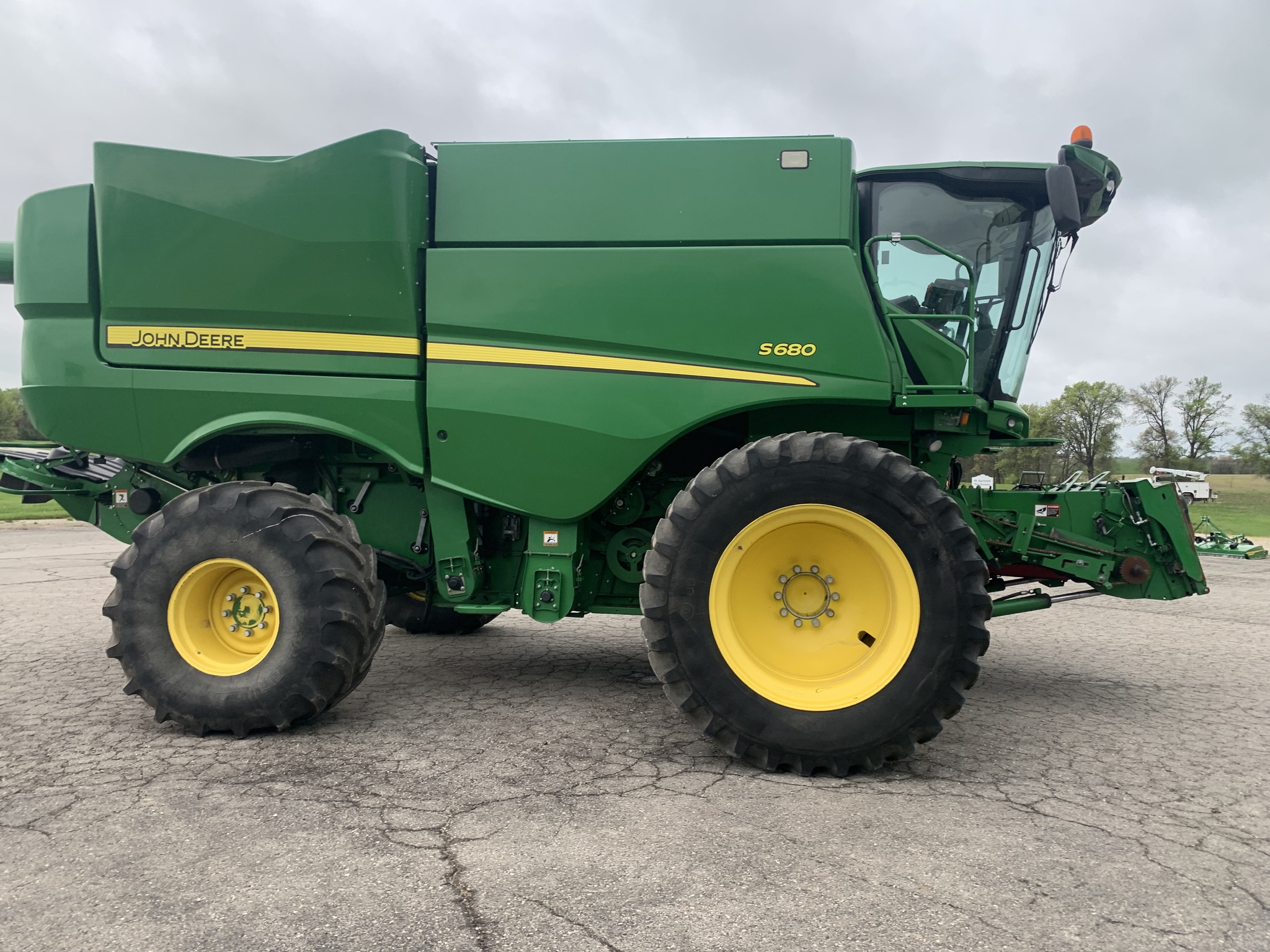  2015 John Deere S680 at Heritage Tractor in Baldwin City, KS
