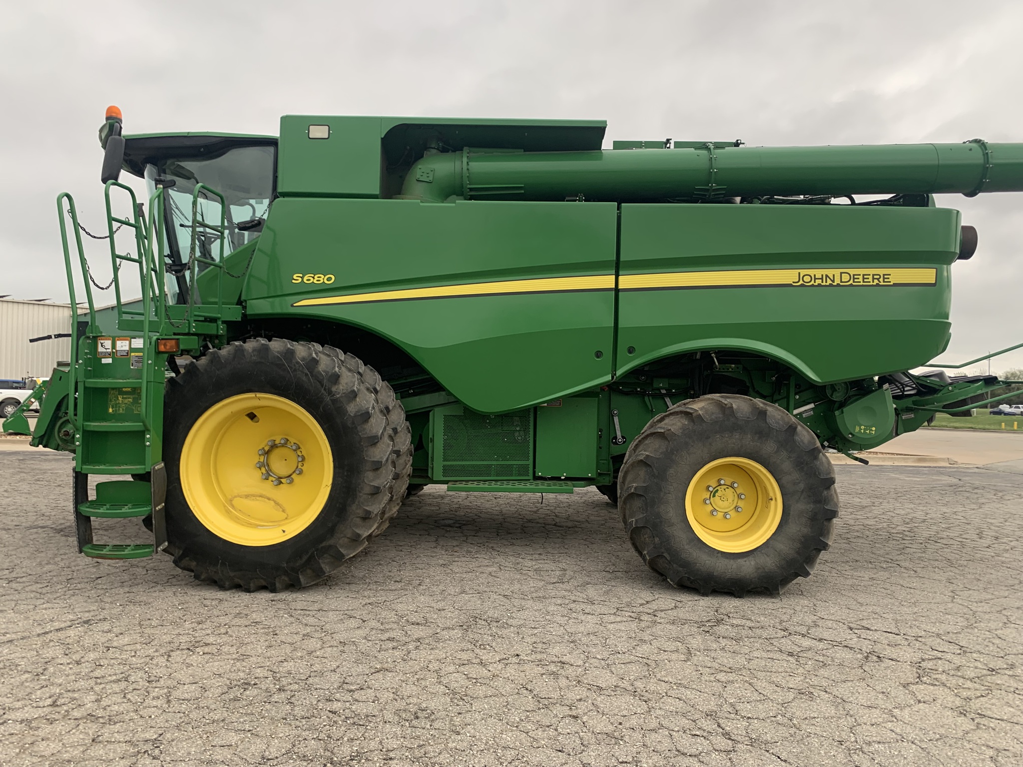  2015 John Deere S680 at Heritage Tractor in Baldwin City, KS