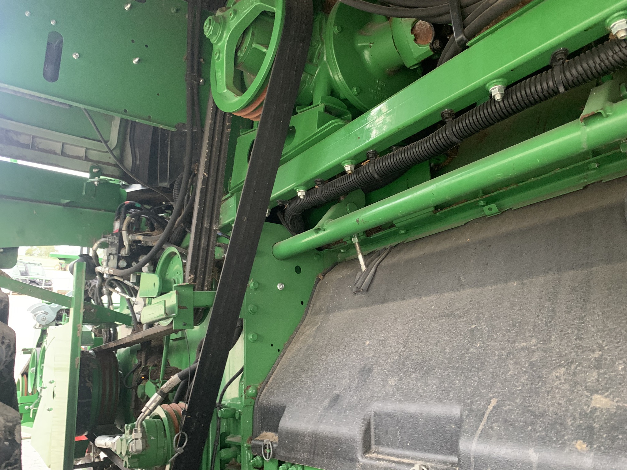  2015 John Deere S680 at Heritage Tractor in Baldwin City, KS