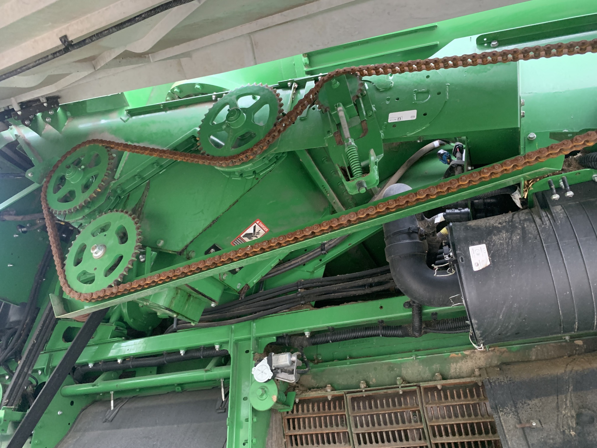  2015 John Deere S680 at Heritage Tractor in Baldwin City, KS