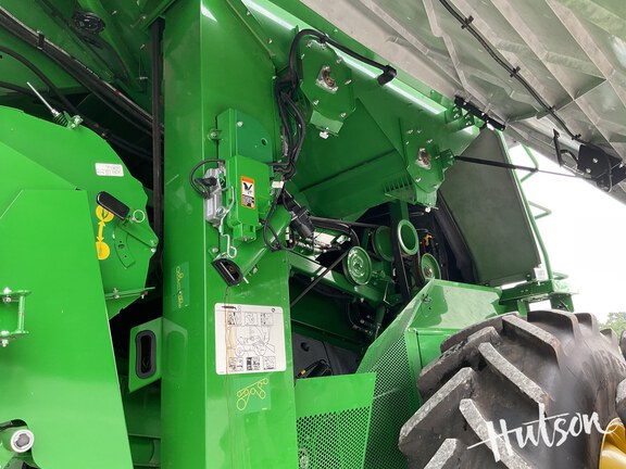 Photo of 2024 John Deere S780
