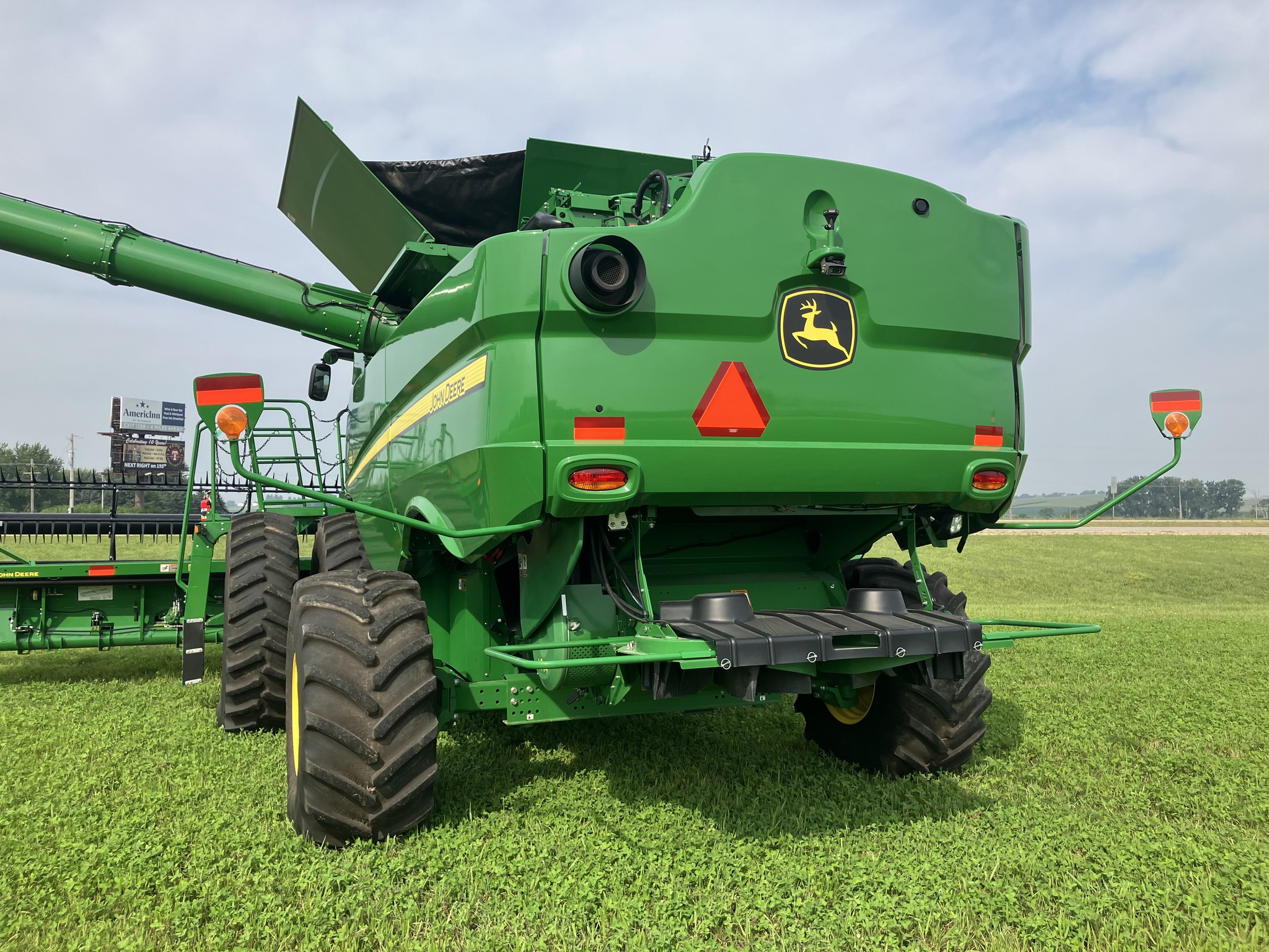 2024 John Deere S780 Image 5