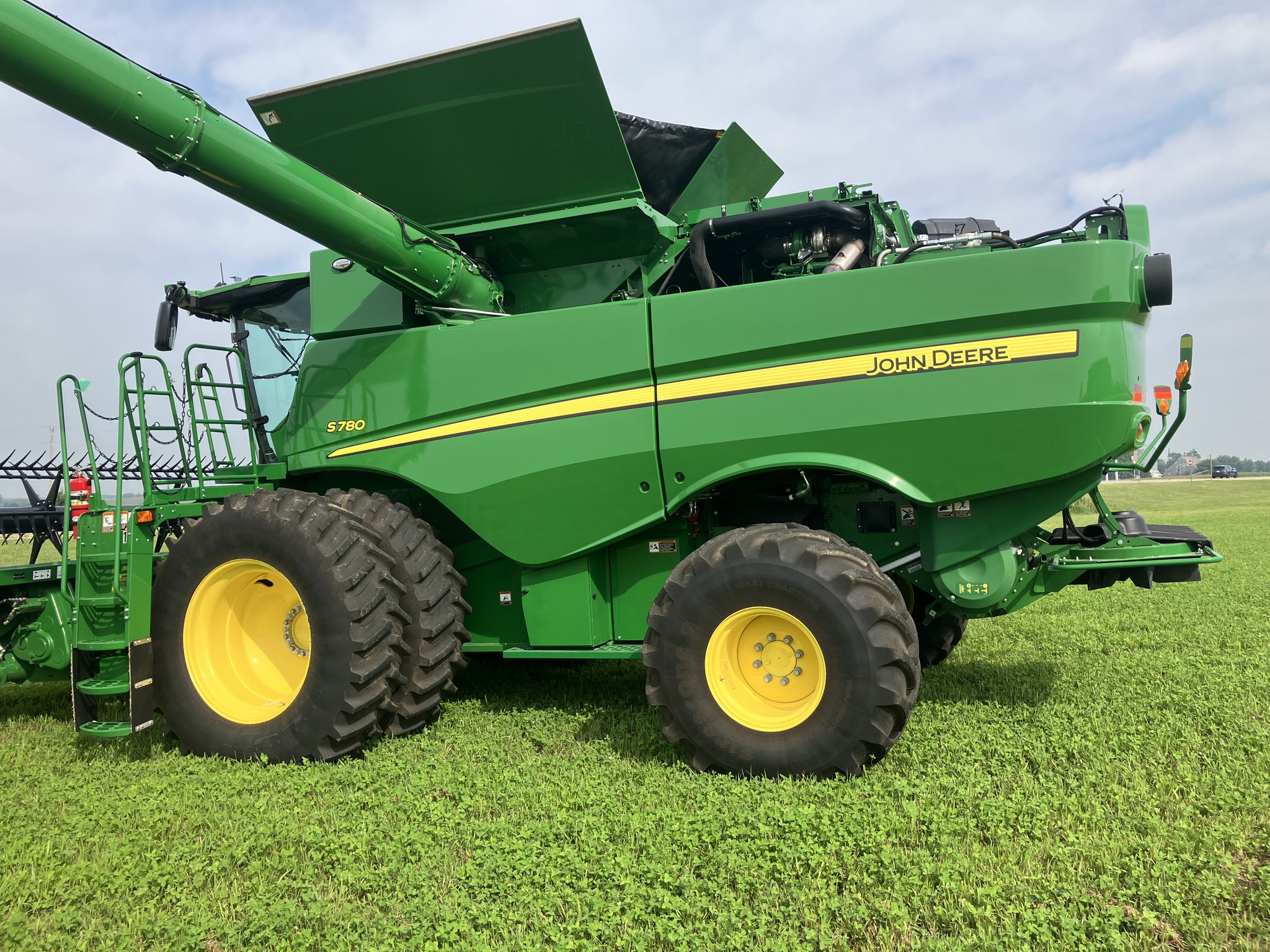 2024 John Deere S780 Image 2