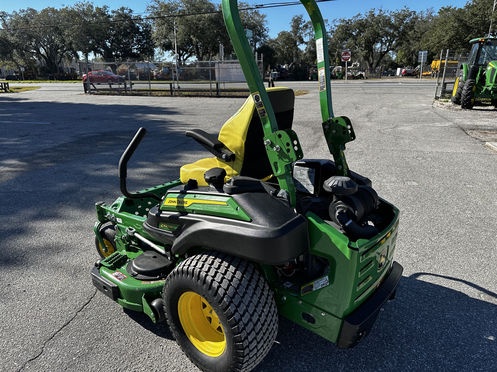 2023 John Deere Z920M Image 6