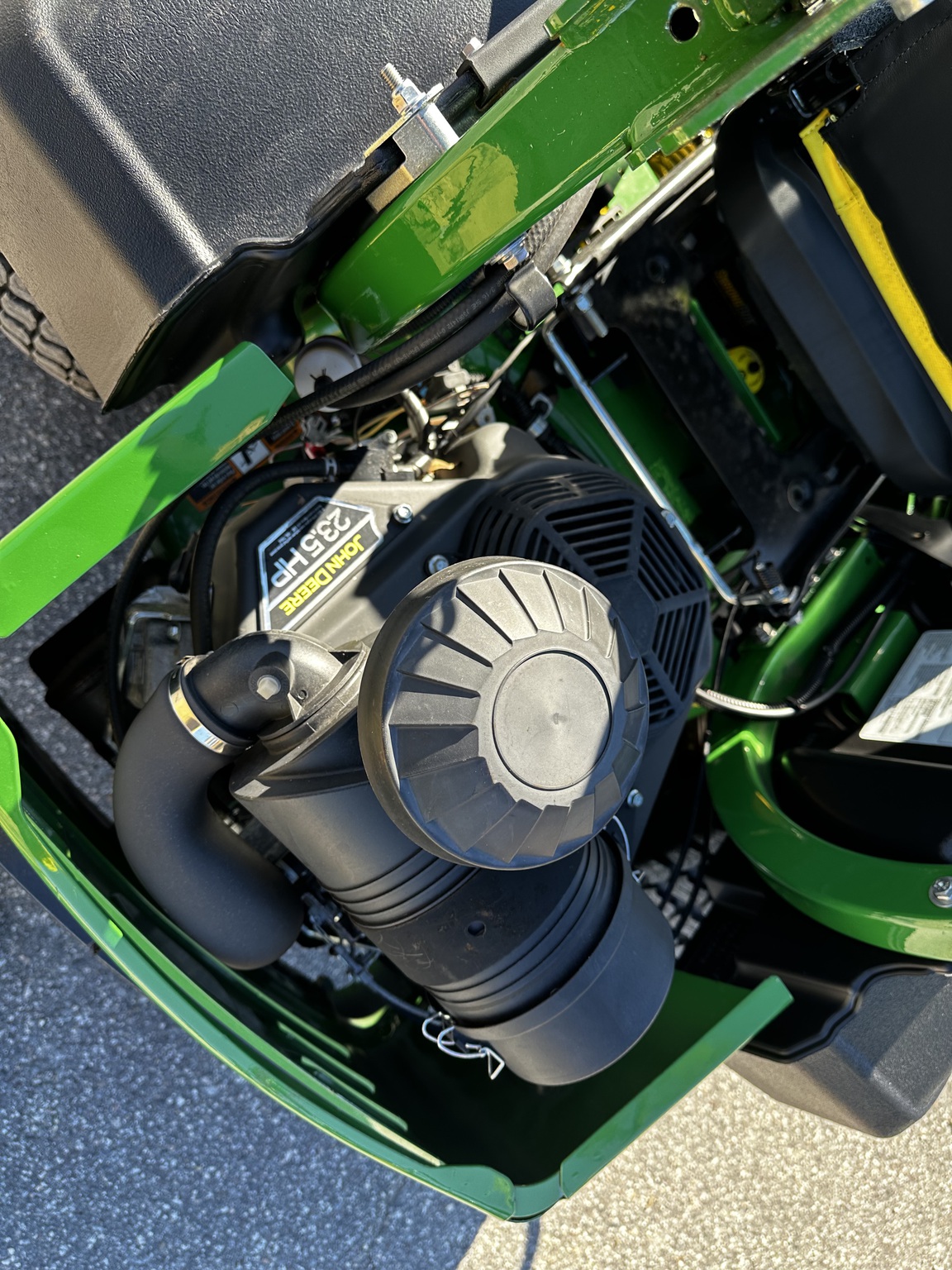 2023 John Deere Z920M Image 10