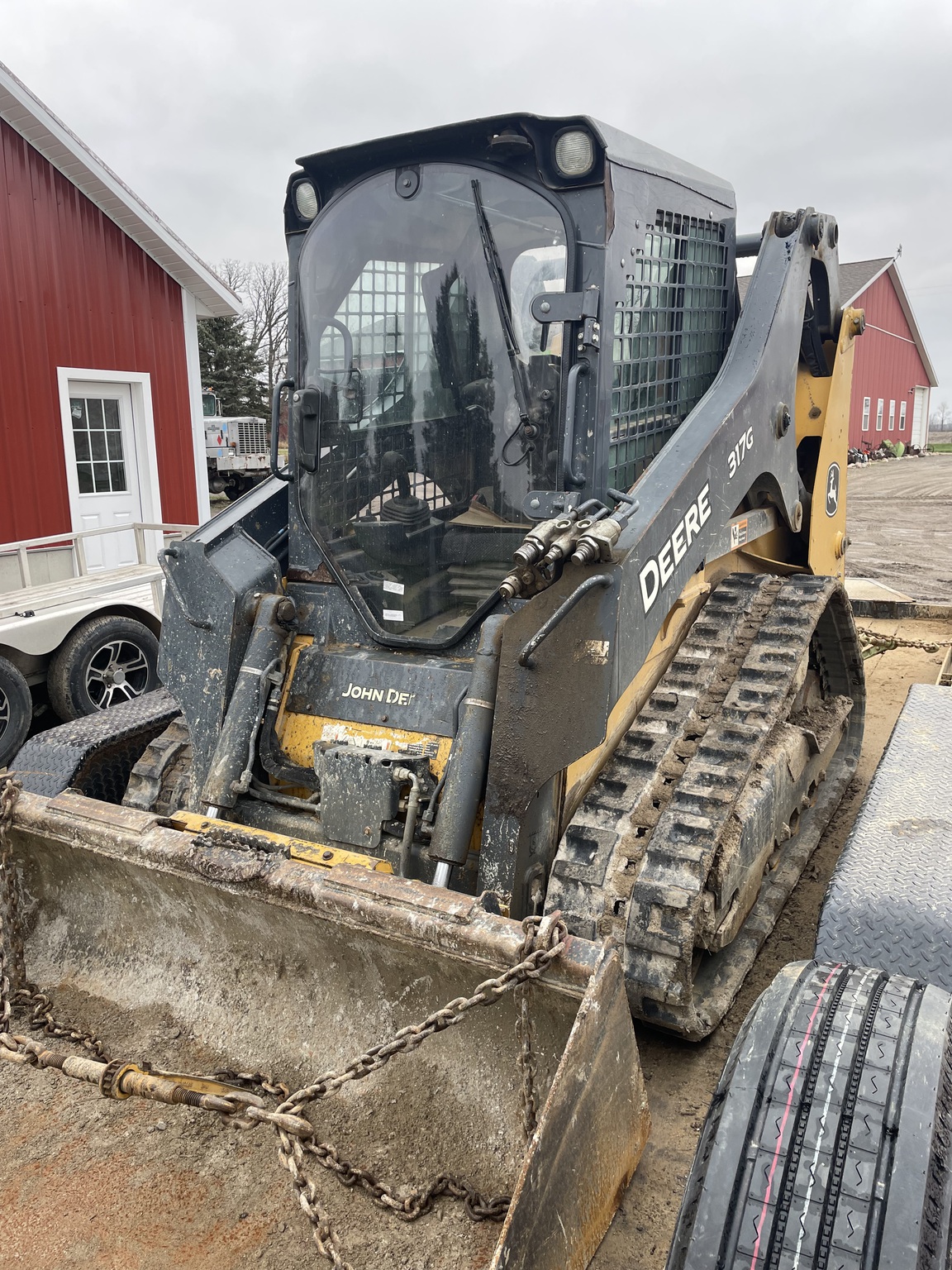 2017 John Deere 317G Image 4