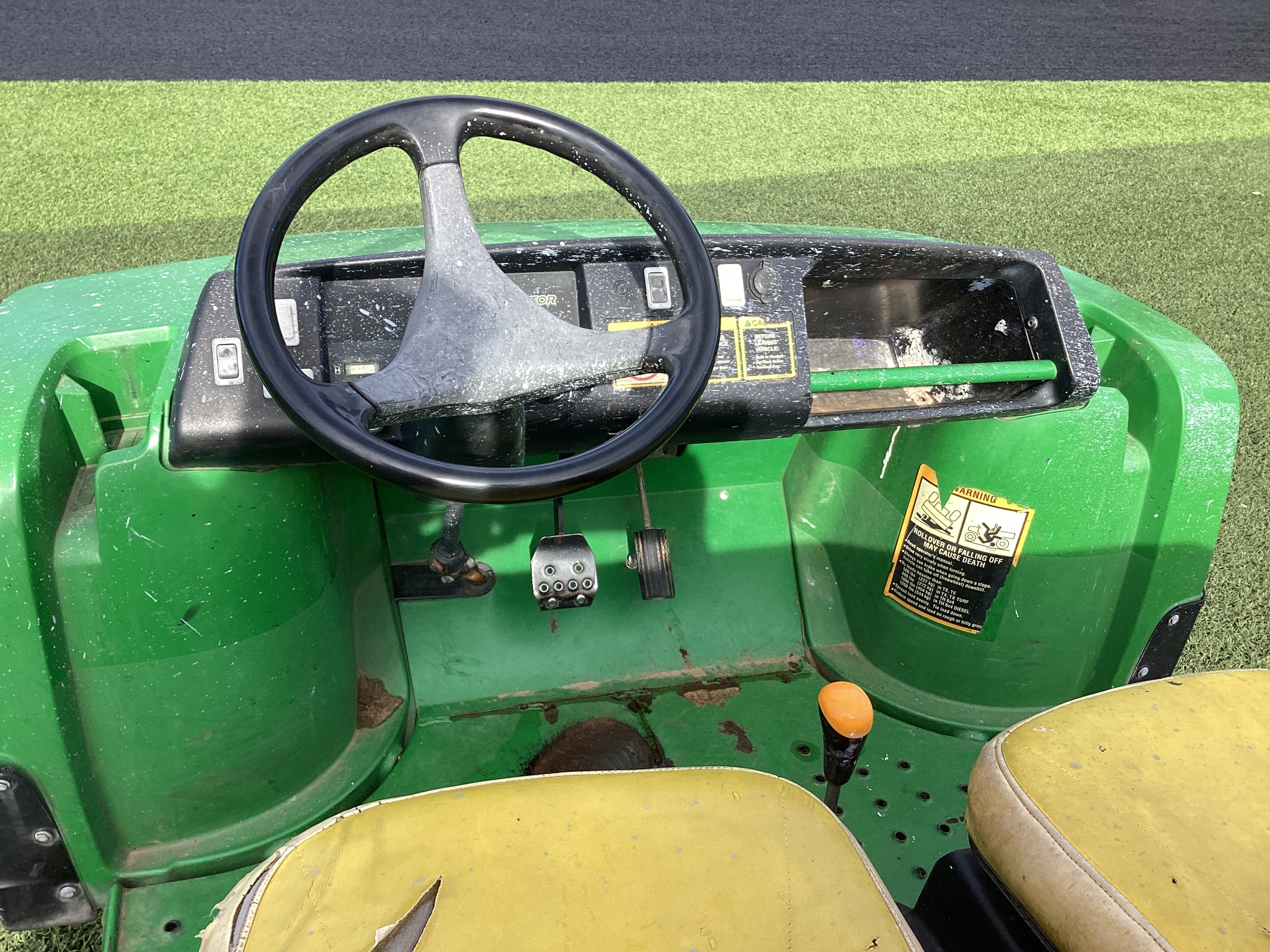 John Deere TX 4X2 Image 8