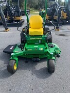 2025 John Deere Z735E Image 2