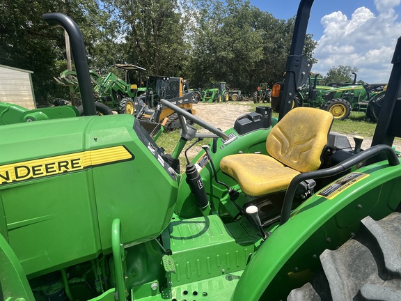 2016 John Deere 5055E Photo 5