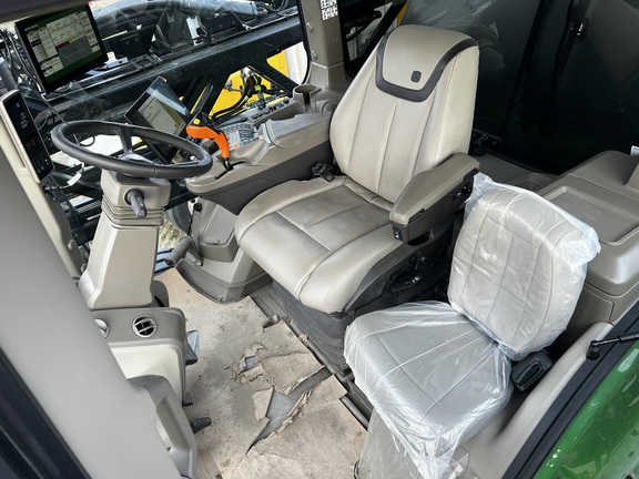 2023 John Deere 412R - Photo37