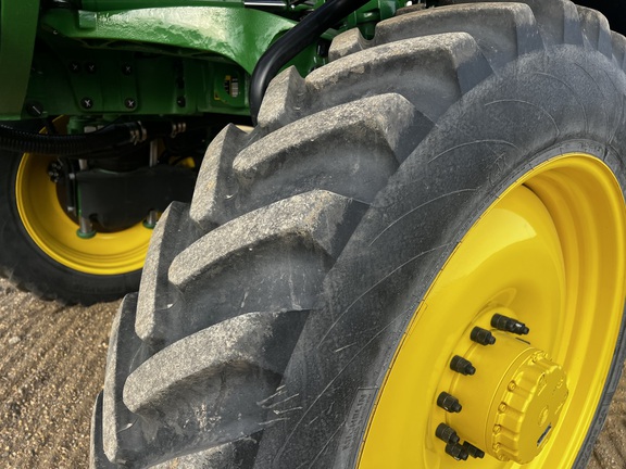 2023 John Deere 412R - Photo9