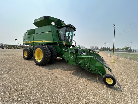 Used 2006 John Deere 9860 STS Combines at Horizon Ag & Turf in Lloydminster, AB - Photo5