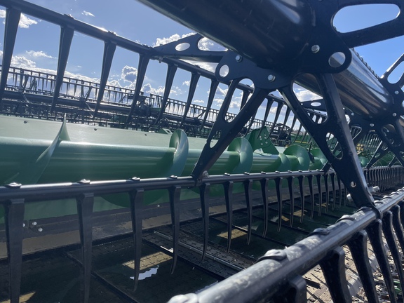 Used 2023 John Deere HD50R Combine Platforms at Horizon Ag & Turf in Vermilion, AB - Photo20