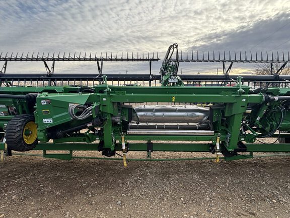 Used 2023 John Deere HD50R Combine Platforms at Horizon Ag & Turf in Vermilion, AB - Photo4