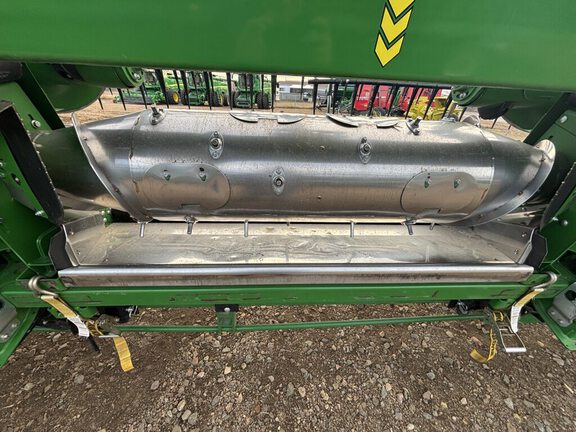 Used 2023 John Deere HD50R Combine Platforms at Horizon Ag & Turf in Vermilion, AB - Photo6