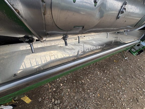 Used 2023 John Deere HD50R Combine Platforms at Horizon Ag & Turf in Vermilion, AB - Photo9