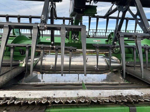 Used 2023 John Deere HD50R Combine Platforms at Horizon Ag & Turf in Vermilion, AB - Photo16