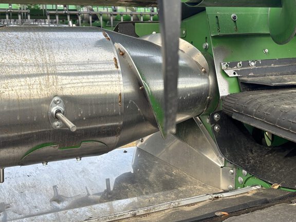 Used 2023 John Deere HD50R Combine Platforms at Horizon Ag & Turf in Vermilion, AB - Photo17