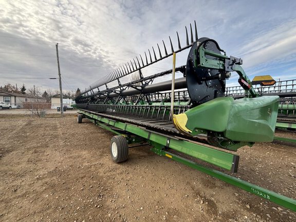 Used 2023 John Deere HD50R Combine Platforms at Horizon Ag & Turf in Vermilion, AB - Photo18
