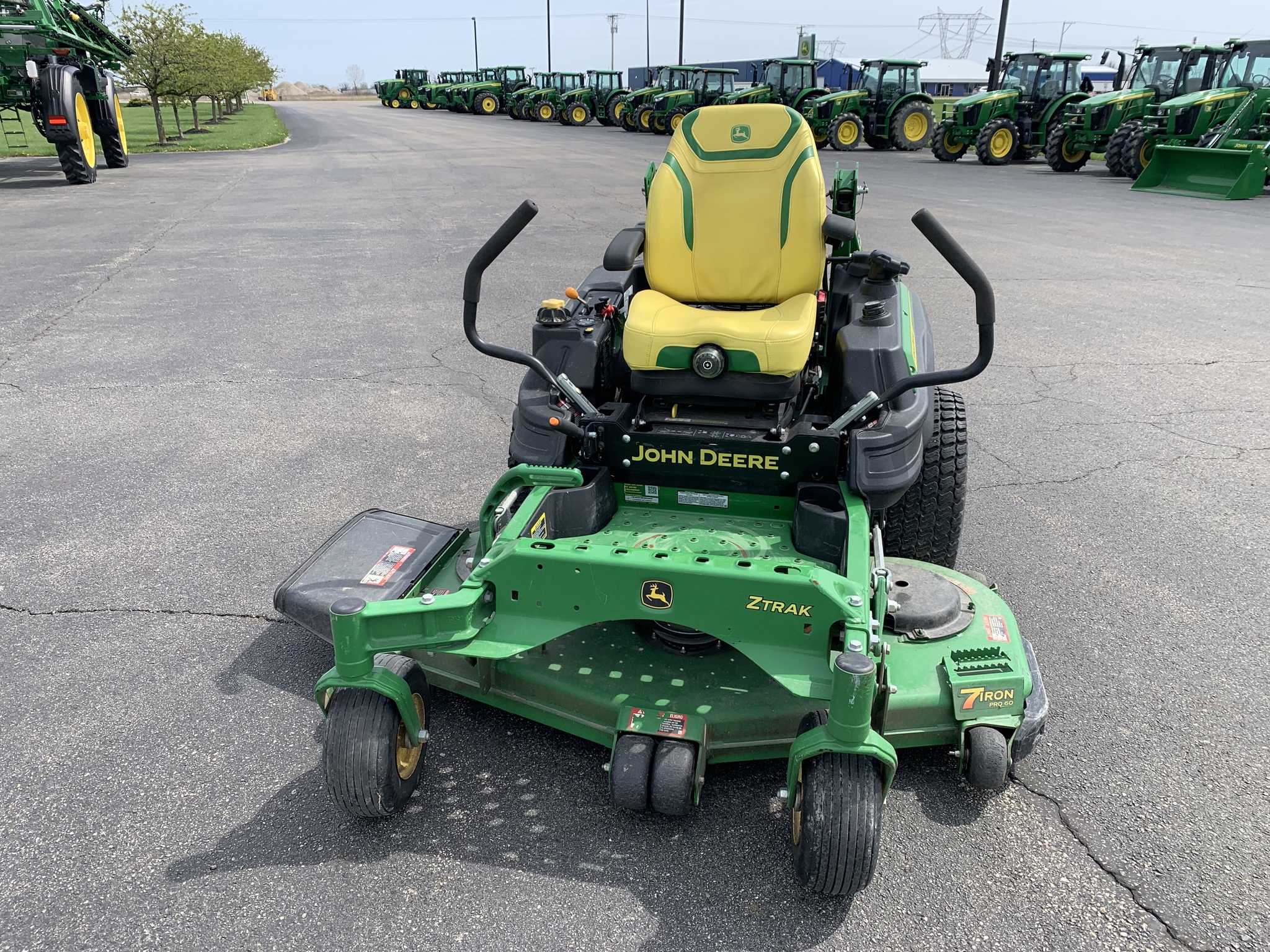 2023 John Deere Z950M Image 1