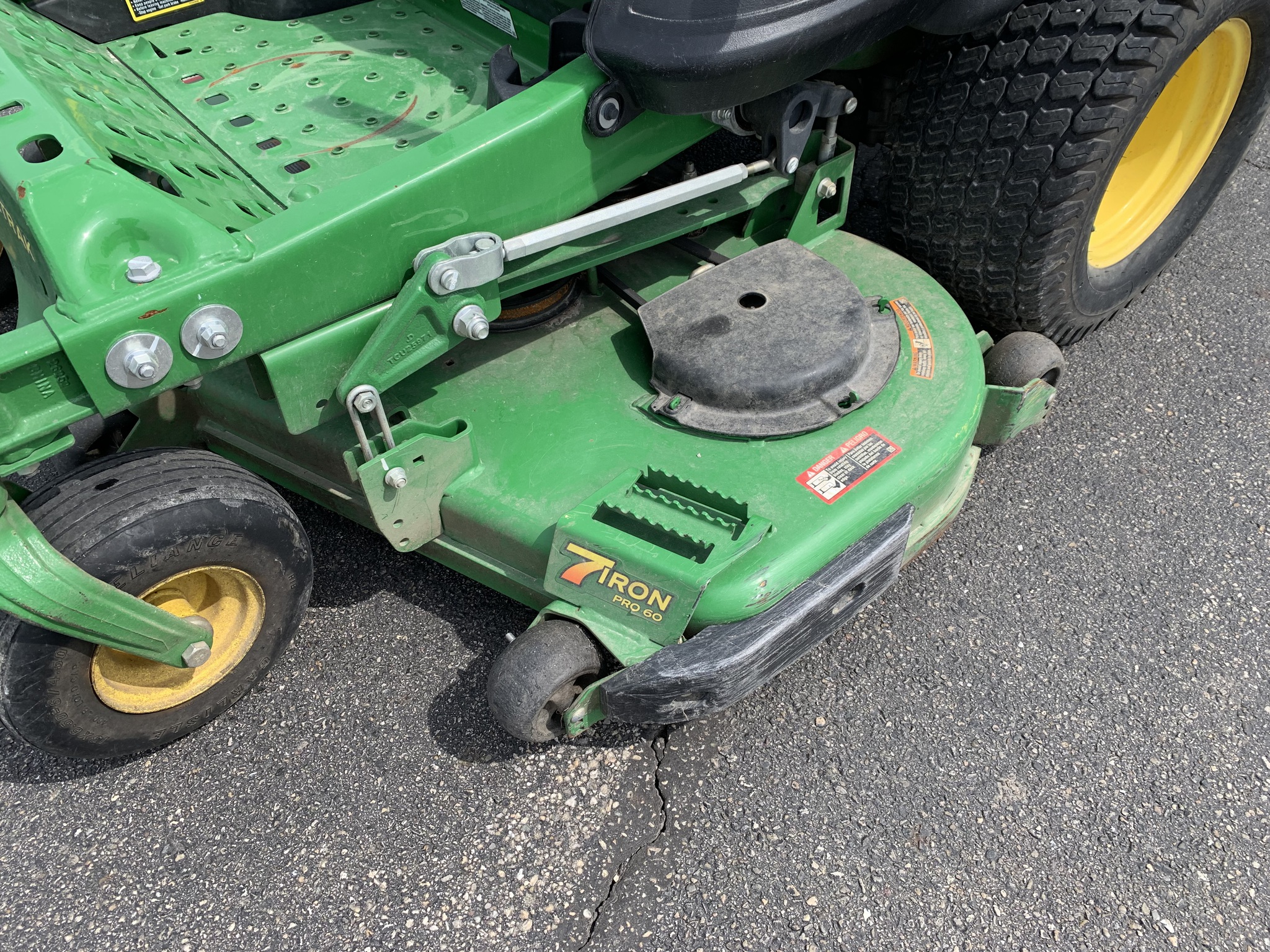 2023 John Deere Z950M Image 5