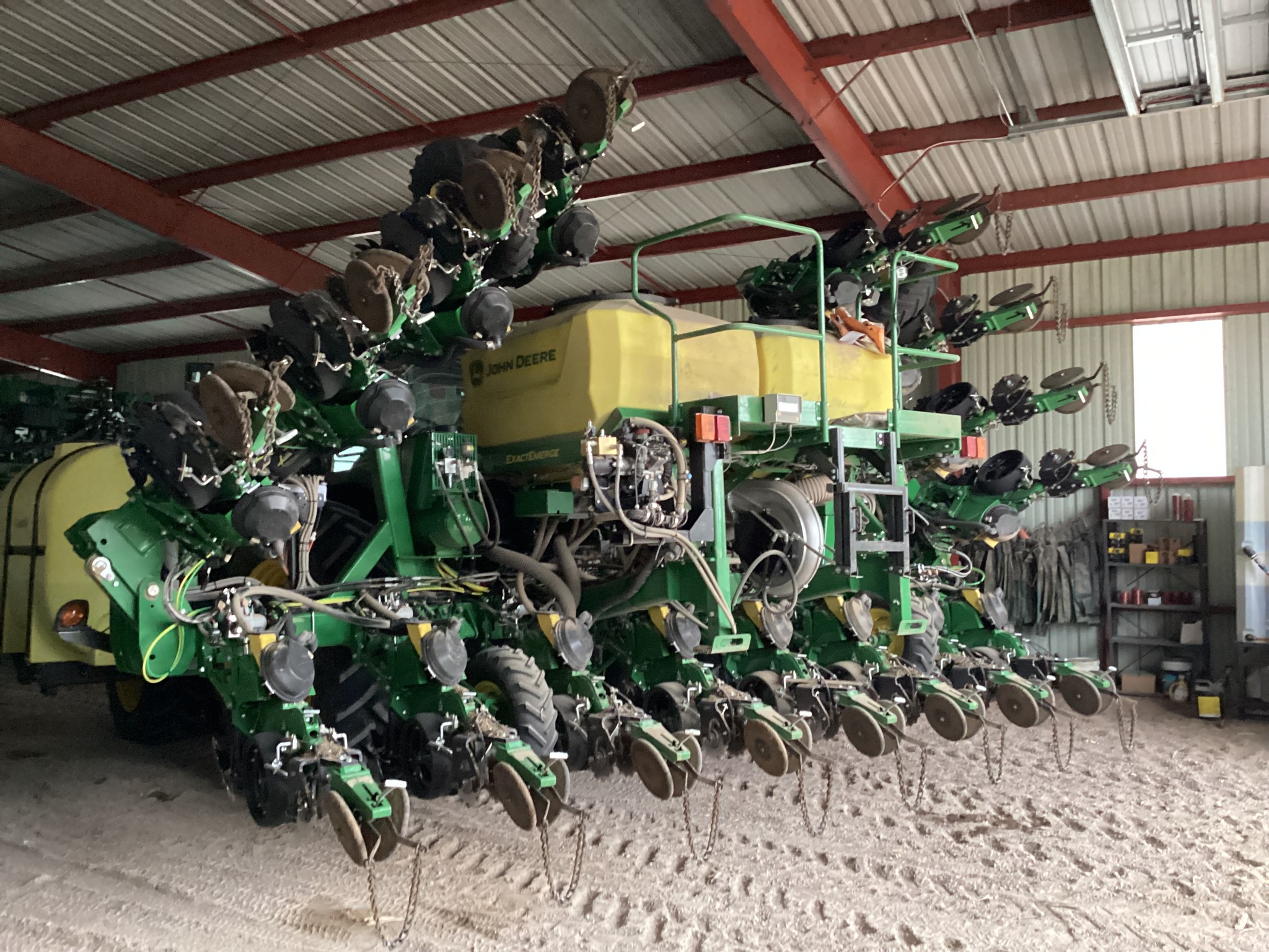 2023 John Deere DR16X Image 6