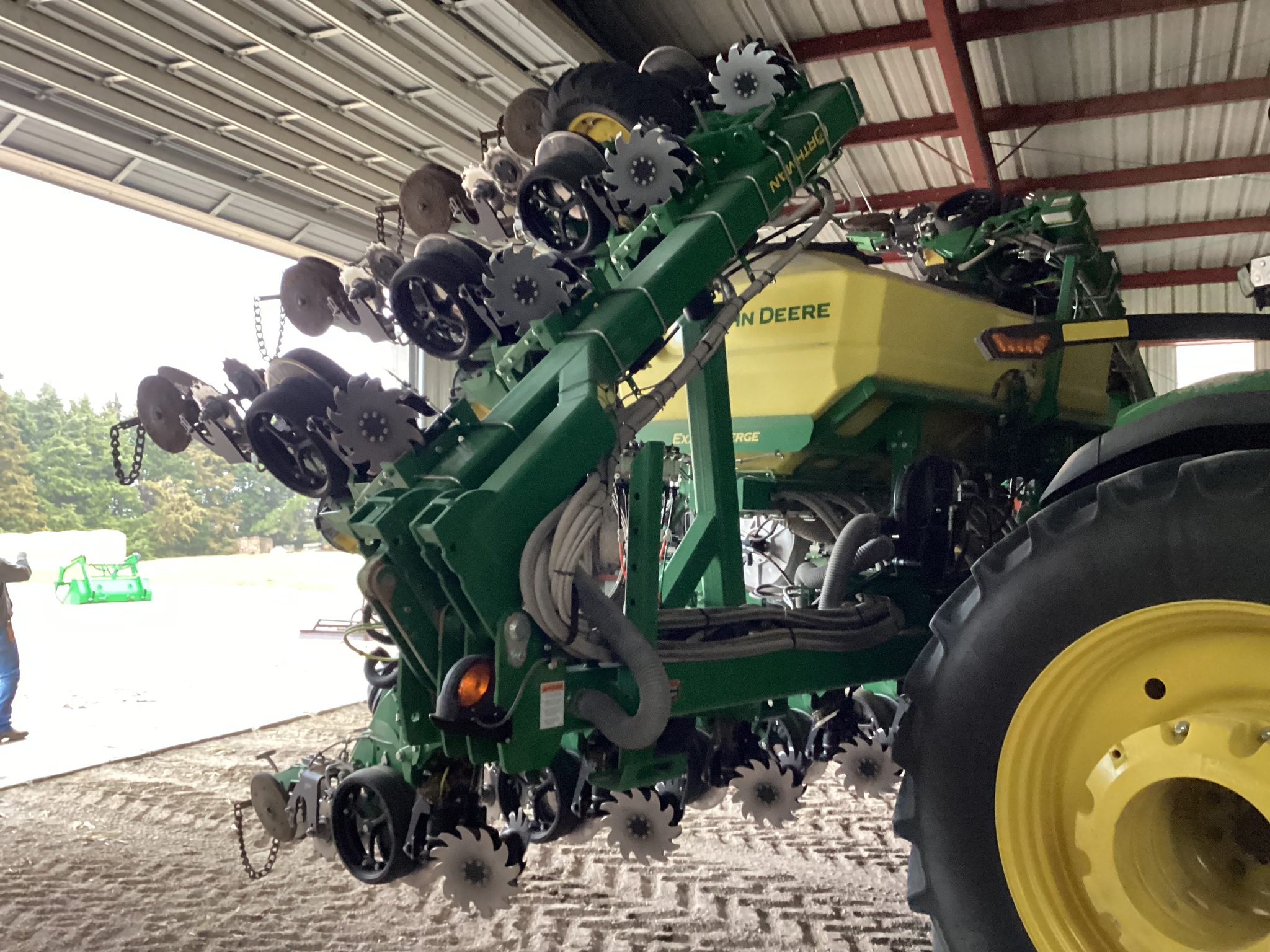 2023 John Deere DR16X Image 2