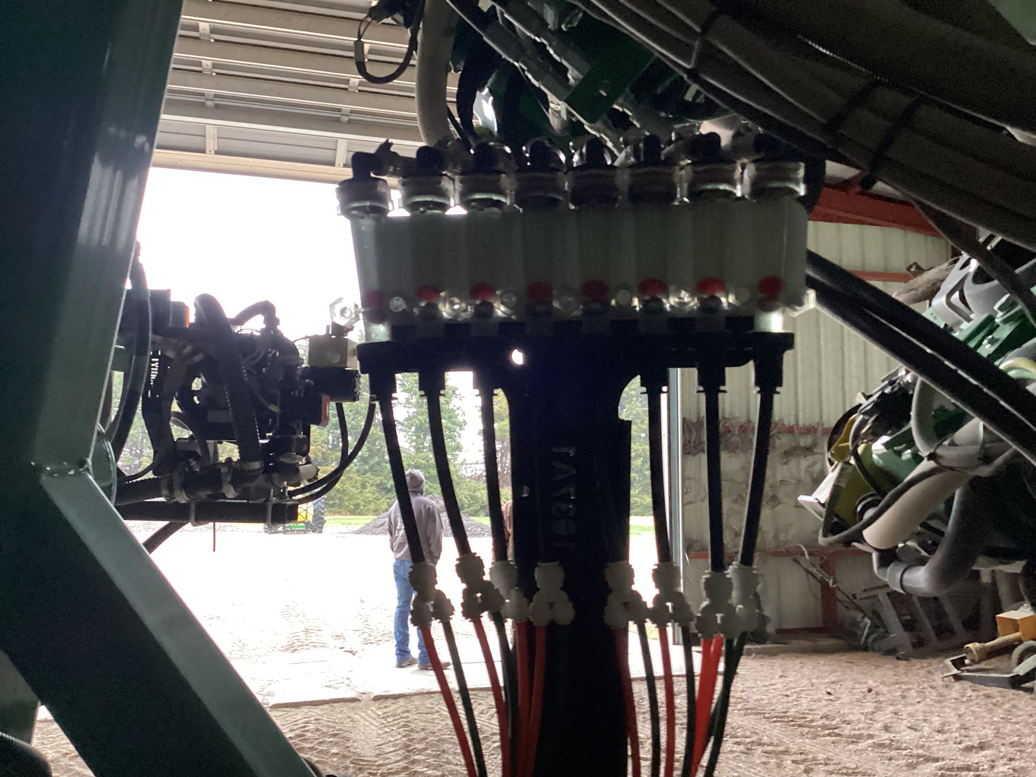 2023 John Deere DR16X Image 15