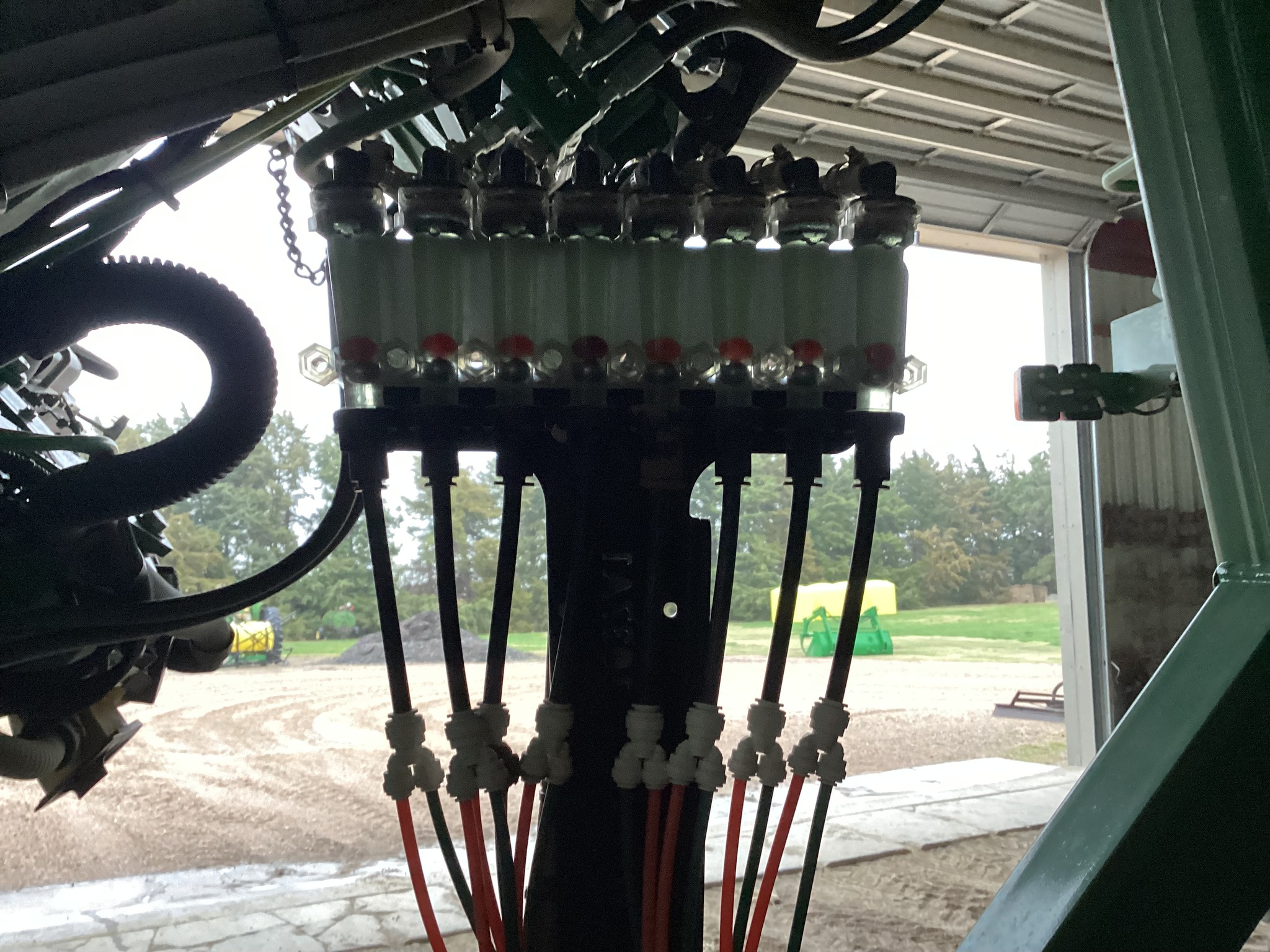 2023 John Deere DR16X Image 18