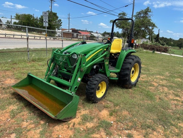 2005 John Deere 4720 Image 2