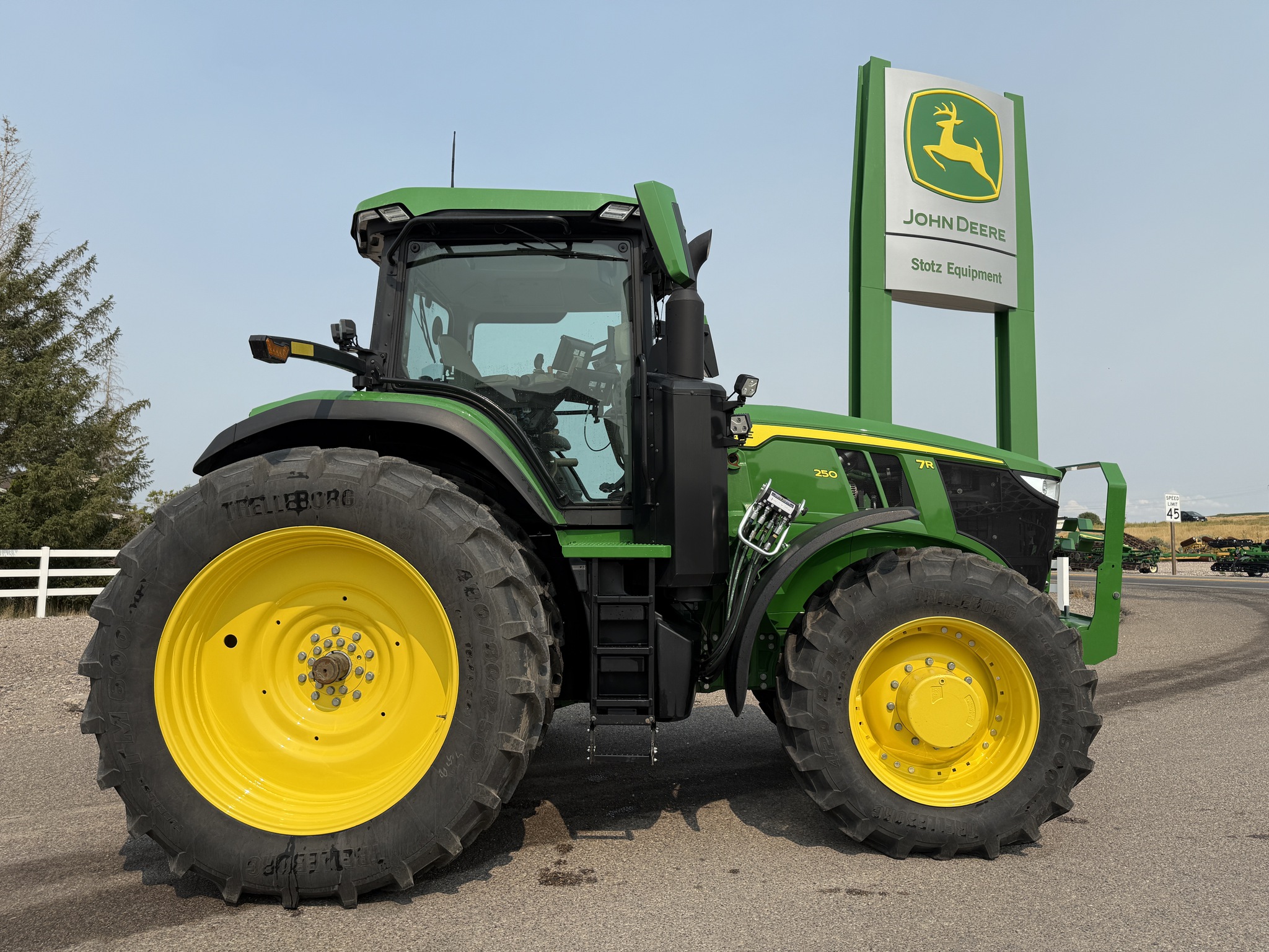 2024 John Deere 7R 250 Image 6